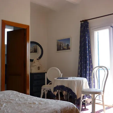 Hotel Port-Lligat-2